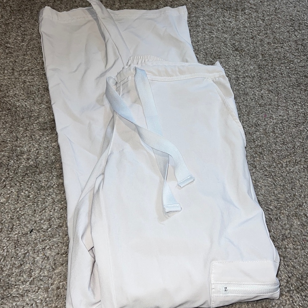 Adar white scrub bottoms